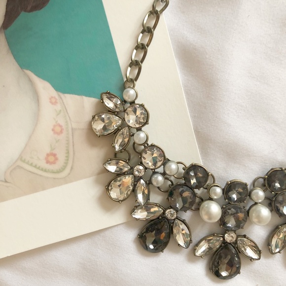 Jewelry - Final Sale! Statement Necklace